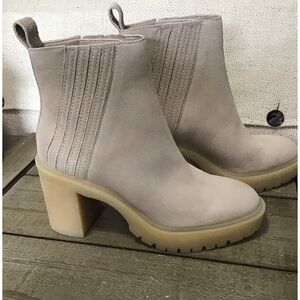 Dolce Vila Celia tan Swede leather heeled ankle boots.NWOB